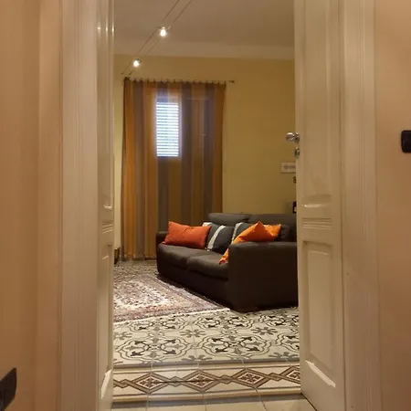 Interno10 * Bari