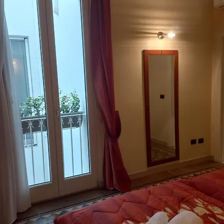 Interno10 * バーリ